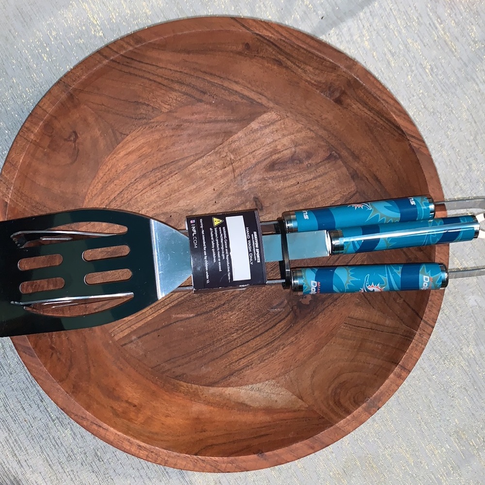 Miami Dolphin’s 2-Piece BBQ Set
